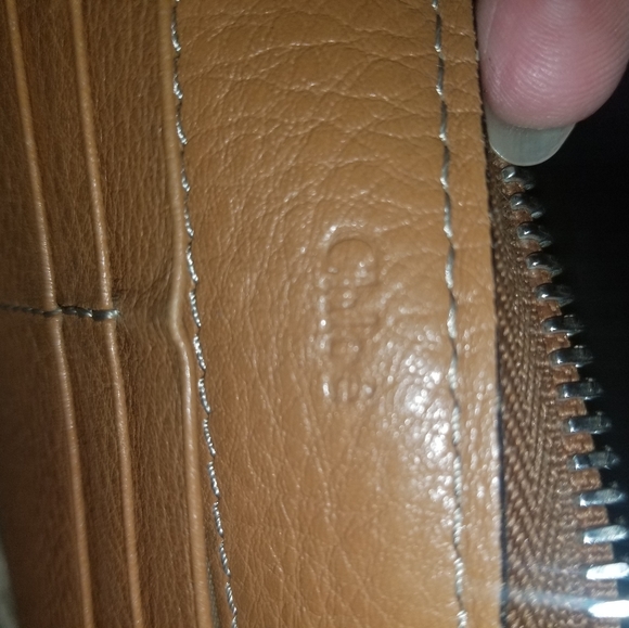 ❗Chloe Paddington Zippy Wallet❗ - Picture 7 of 12